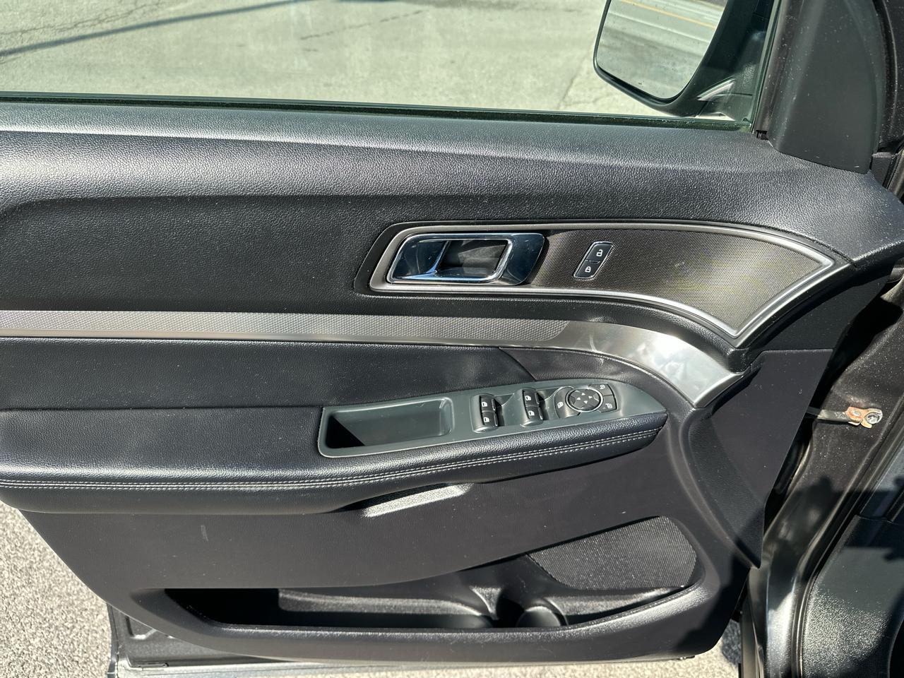 Ford Explorer XLT 4WD 2019