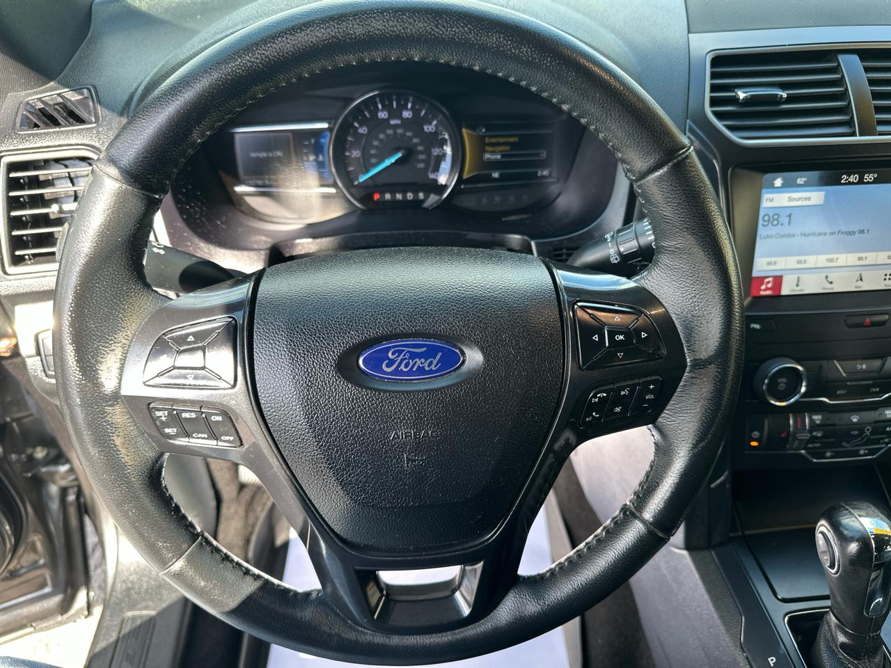 Ford Explorer XLT 4WD 2019