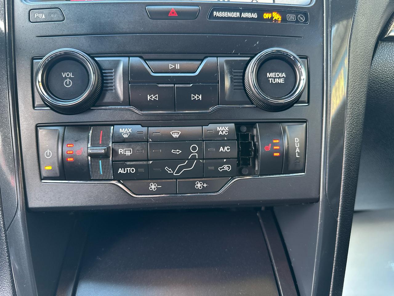 Ford Explorer XLT 4WD 2019