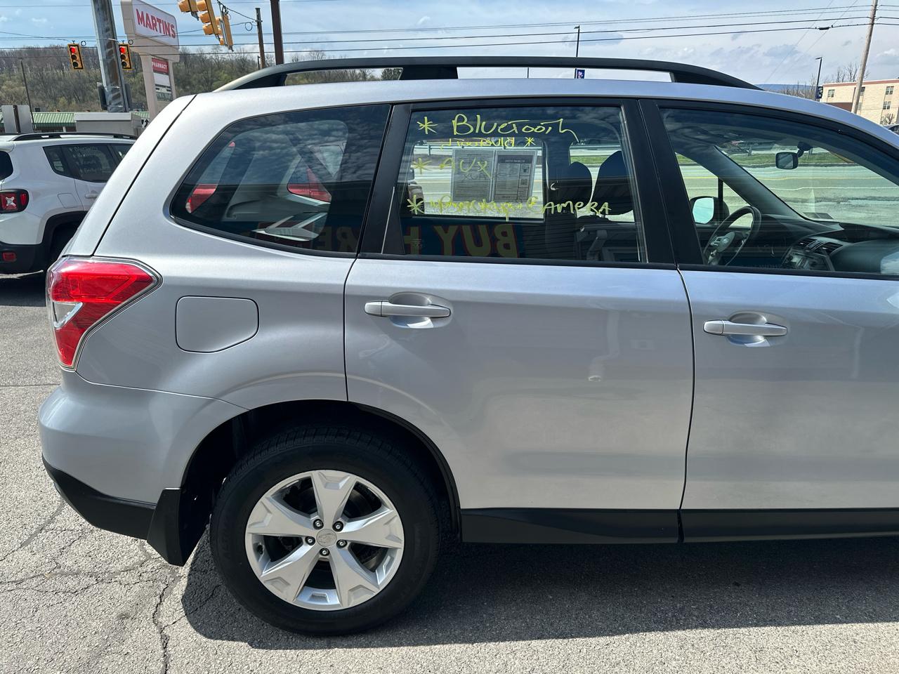 Subaru Forester 4dr CVT 2.5i PZEV 2015