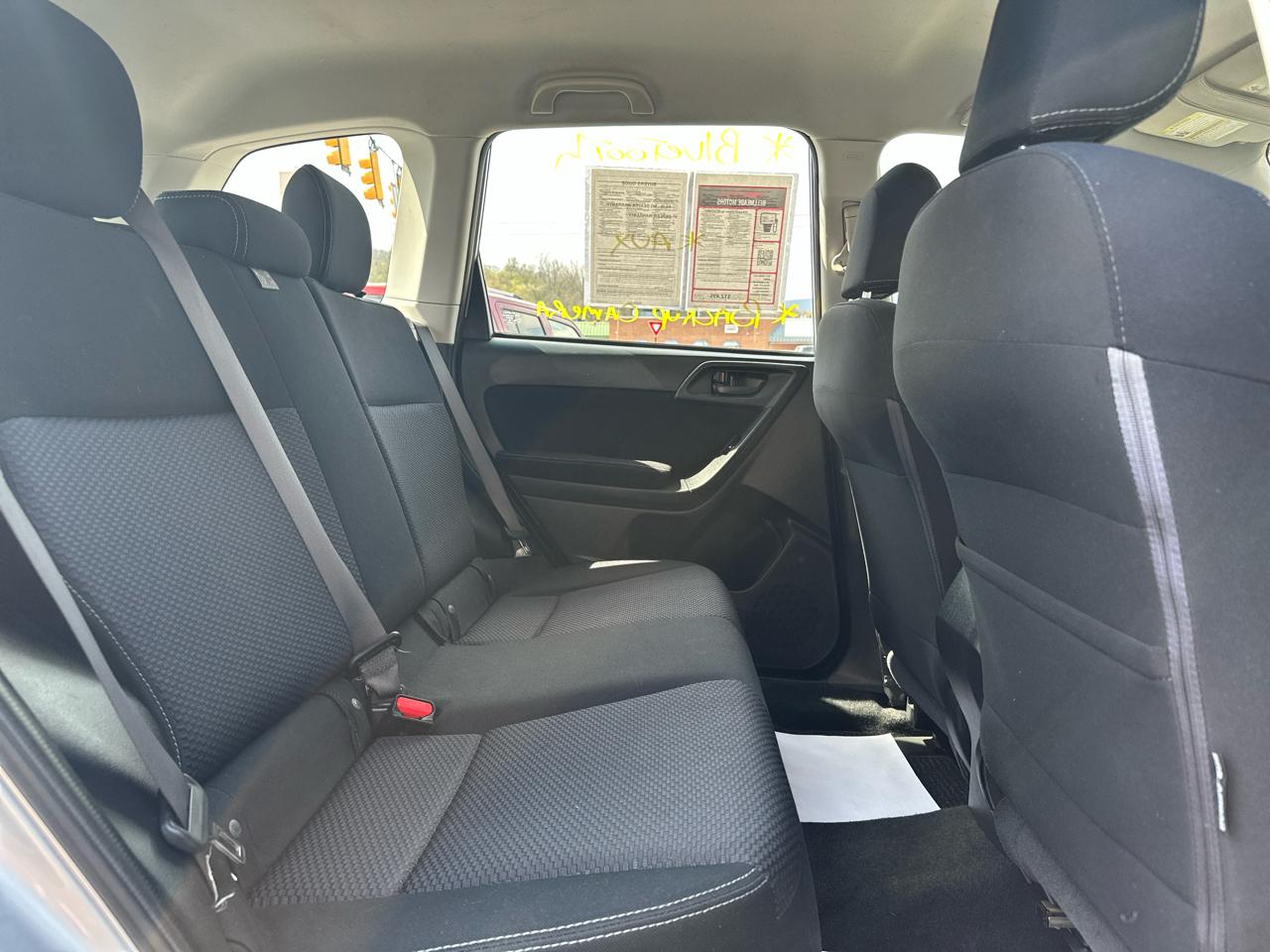 Subaru Forester 4dr CVT 2.5i PZEV 2015