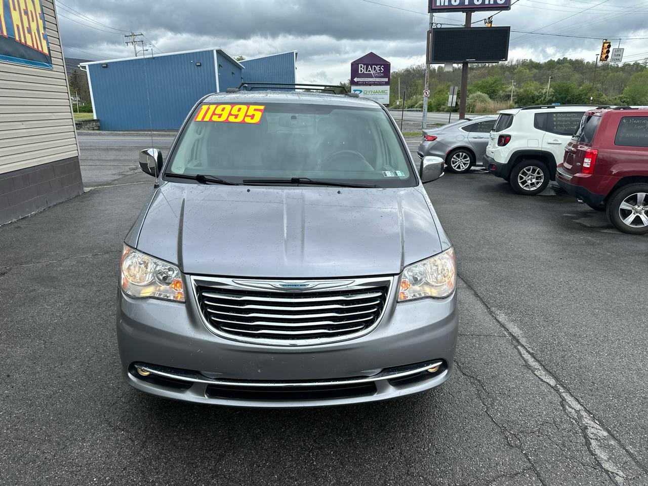 Chrysler Town & Country 4dr Wgn Touring-L 2013
