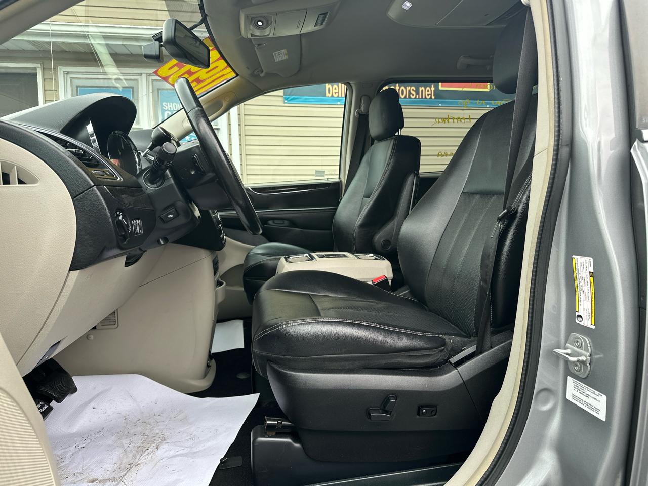 Chrysler Town & Country 4dr Wgn Touring-L 2013