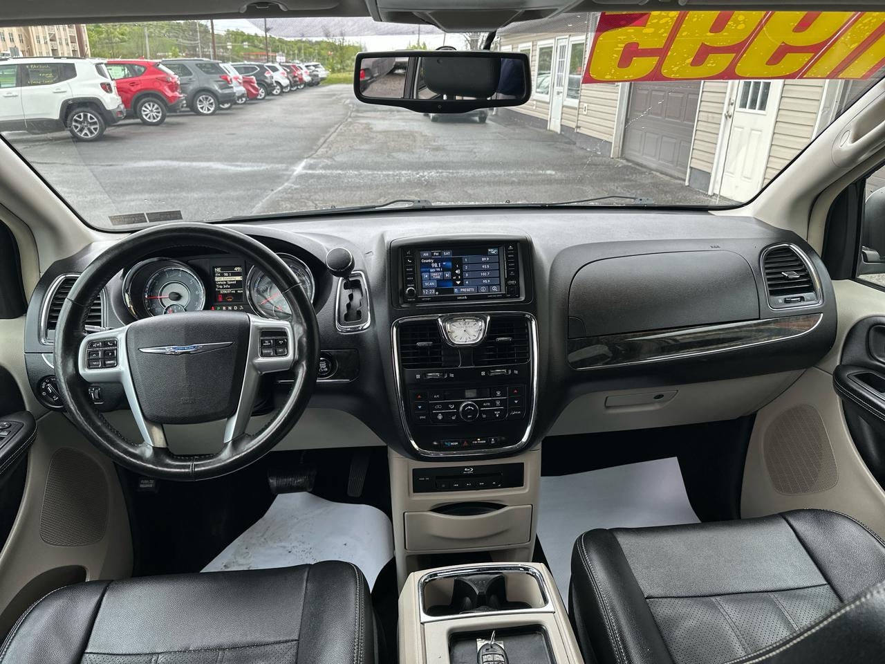 Chrysler Town & Country 4dr Wgn Touring-L 2013