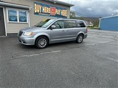 2013 Chrysler Town & Country 