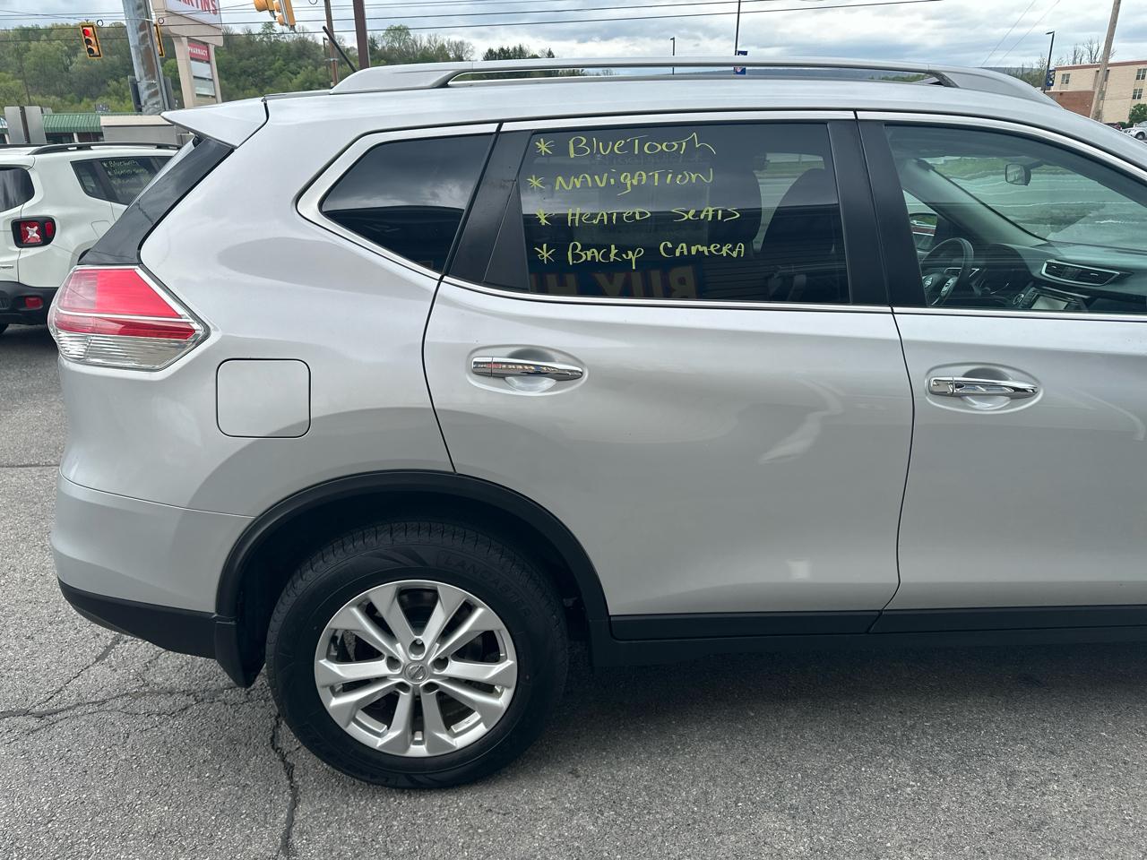 Nissan Rogue AWD 4dr SV 2016