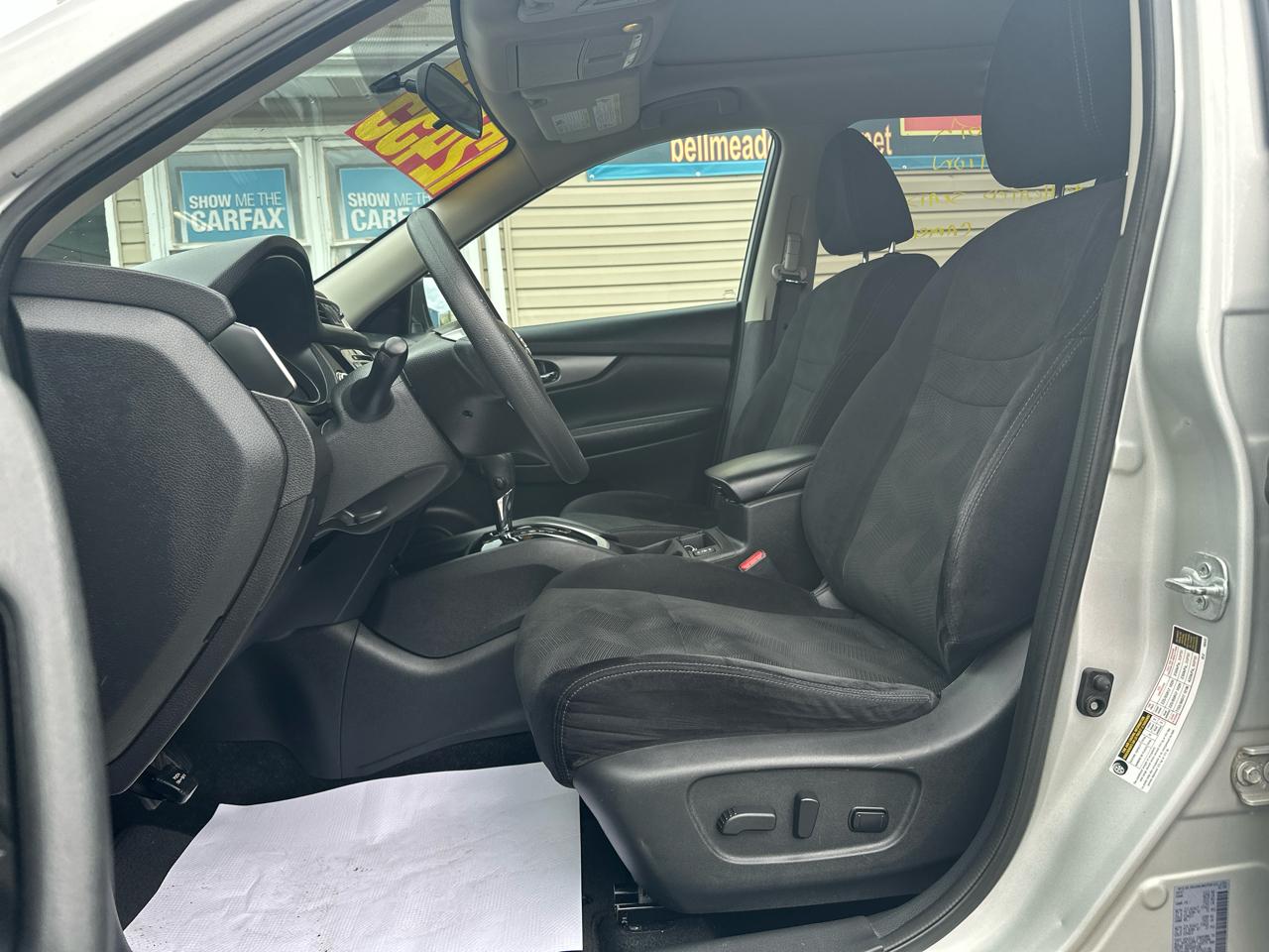 Nissan Rogue AWD 4dr SV 2016
