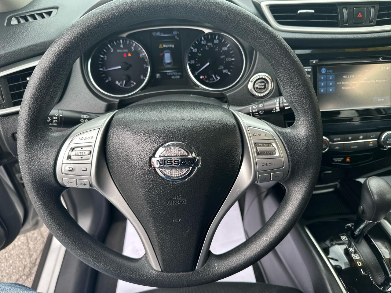 Nissan Rogue AWD 4dr SV 2016