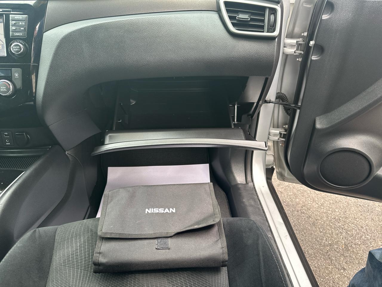 Nissan Rogue AWD 4dr SV 2016