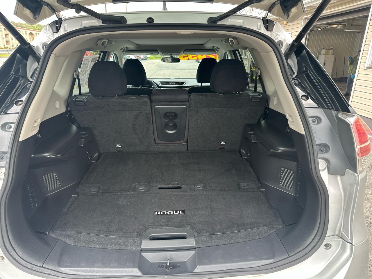 Nissan Rogue AWD 4dr SV 2016