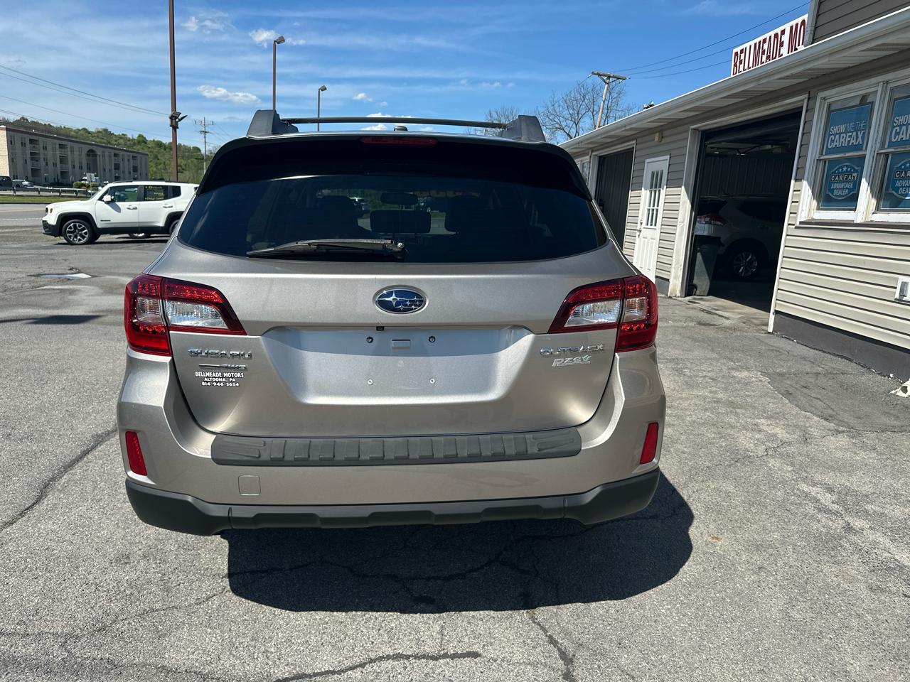Subaru Outback 4dr Wgn 2.5i Premium PZEV 2015