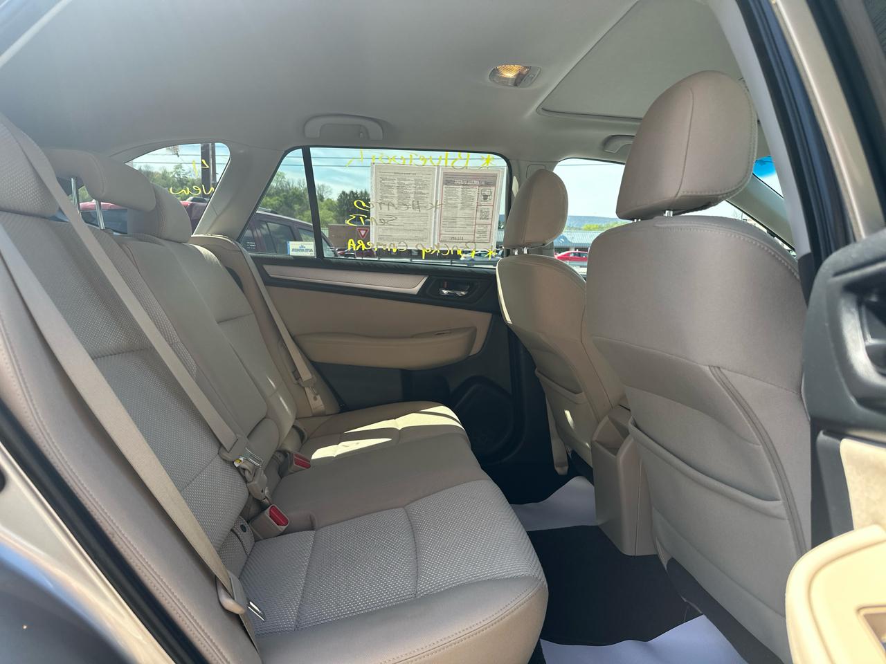 Subaru Outback 4dr Wgn 2.5i Premium PZEV 2015