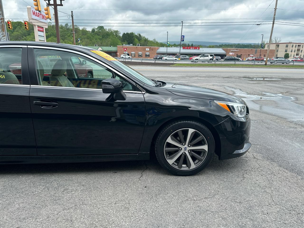 Subaru Legacy 4dr Sdn 2.5i Limited PZEV 2015