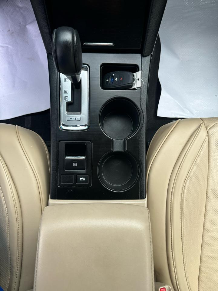 Subaru Legacy 4dr Sdn 2.5i Limited PZEV 2015
