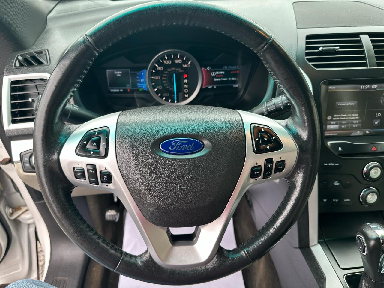 Ford Explorer 4WD 4dr XLT 2014