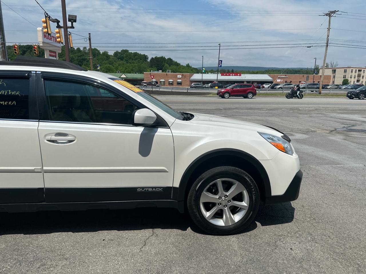 Subaru Outback 4dr Wgn H4 Auto 2.5i Limited 2014