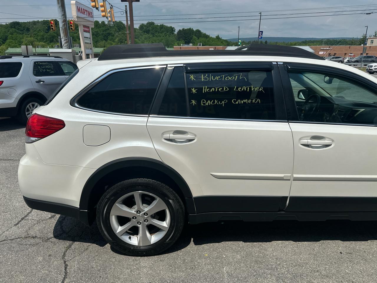 Subaru Outback 4dr Wgn H4 Auto 2.5i Limited 2014