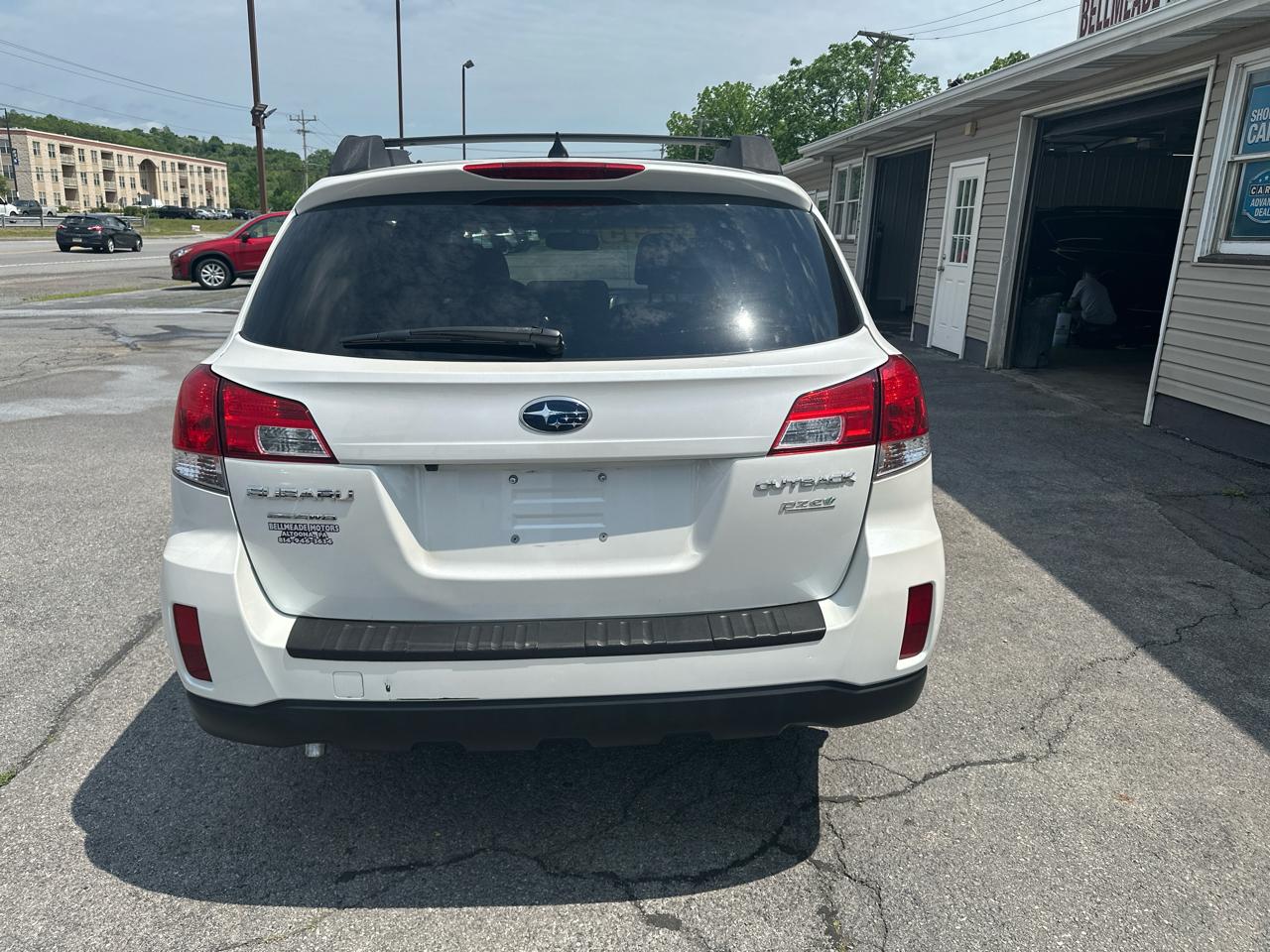 Subaru Outback 4dr Wgn H4 Auto 2.5i Limited 2014