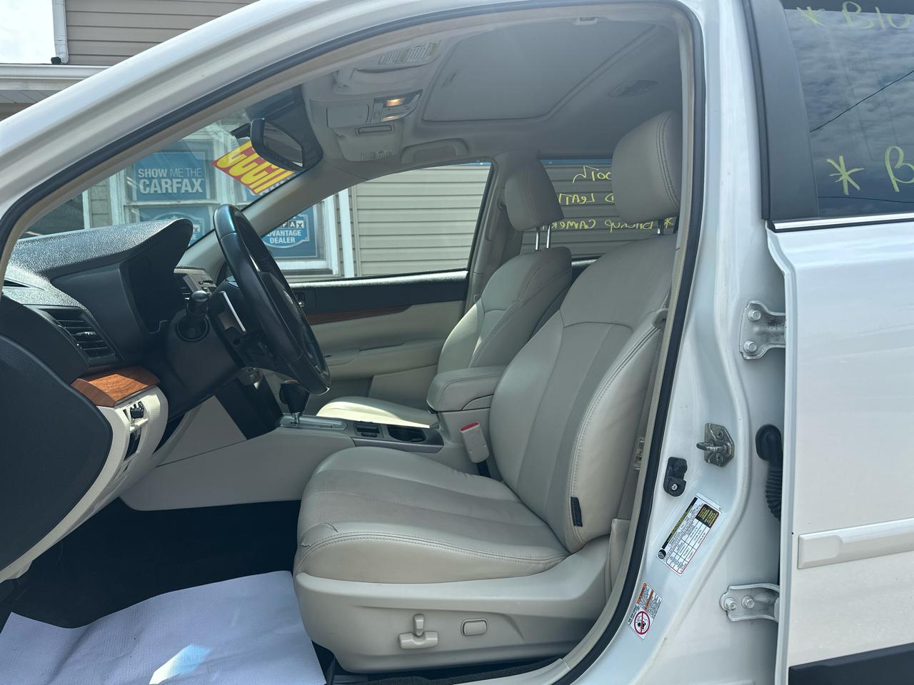 Subaru Outback 4dr Wgn H4 Auto 2.5i Limited 2014
