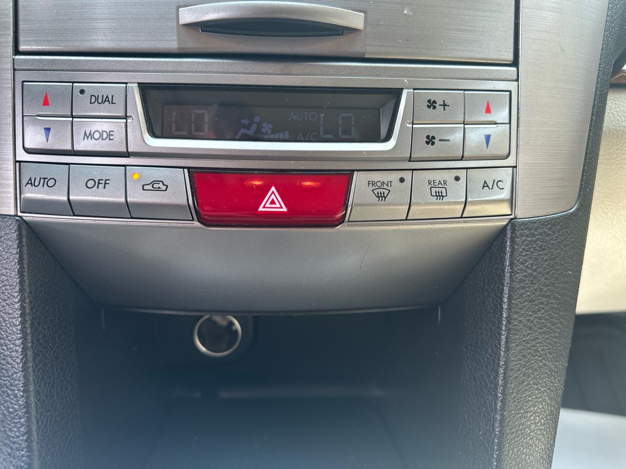 Subaru Outback 4dr Wgn H4 Auto 2.5i Limited 2014
