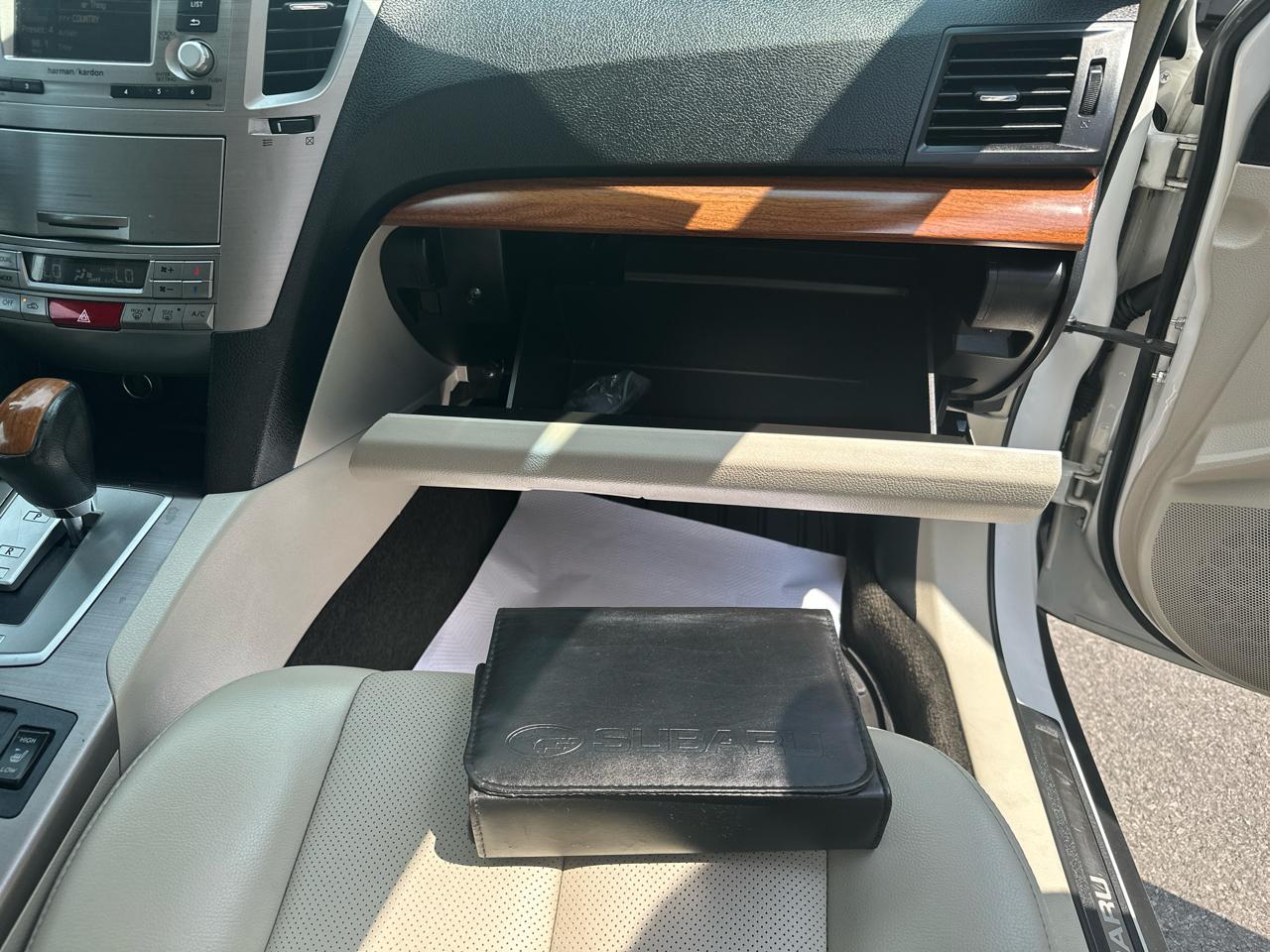 Subaru Outback 4dr Wgn H4 Auto 2.5i Limited 2014