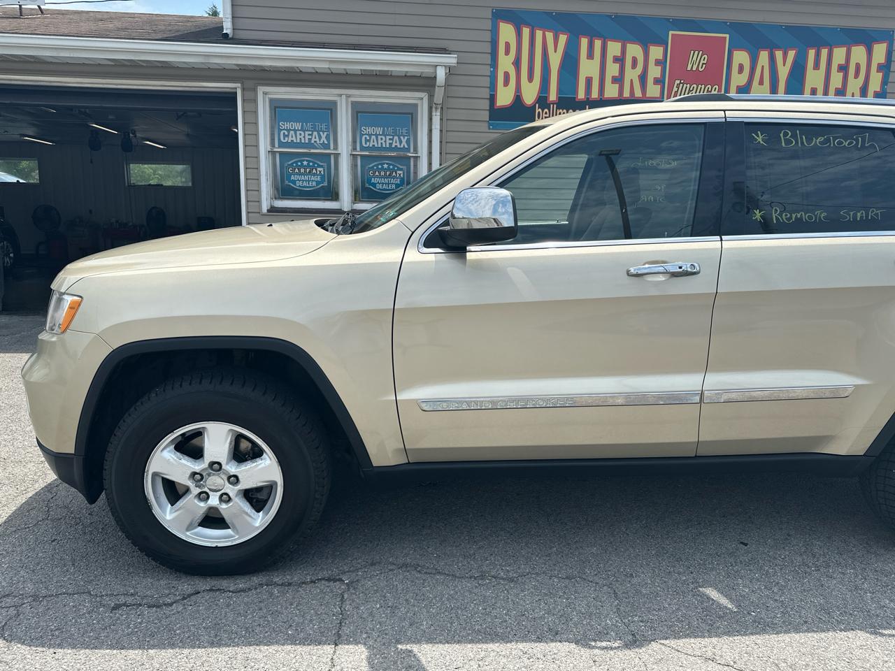 Jeep Grand Cherokee 4WD 4dr Laredo 2011