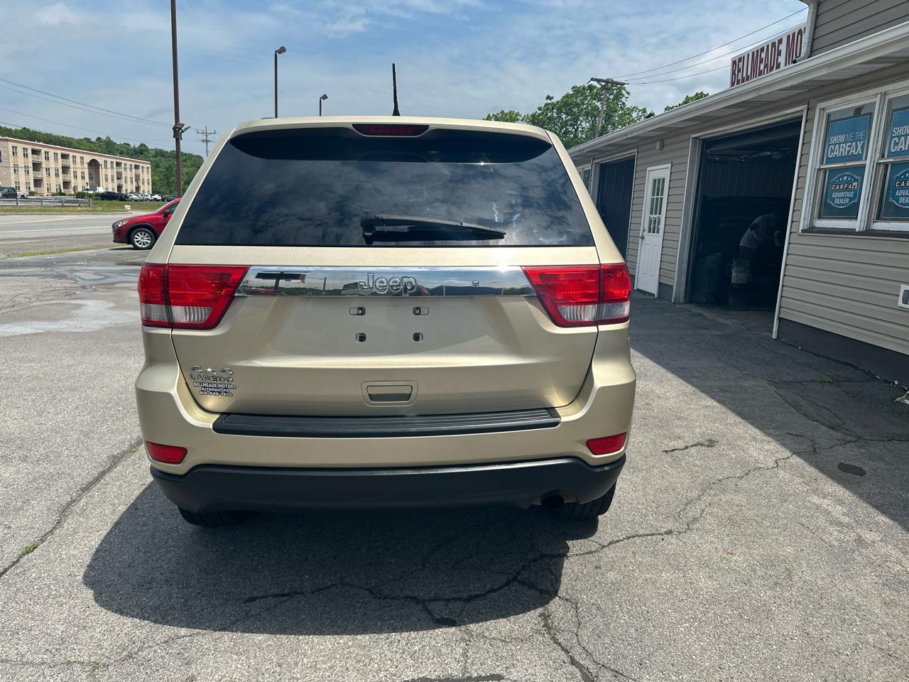 Jeep Grand Cherokee 4WD 4dr Laredo 2011