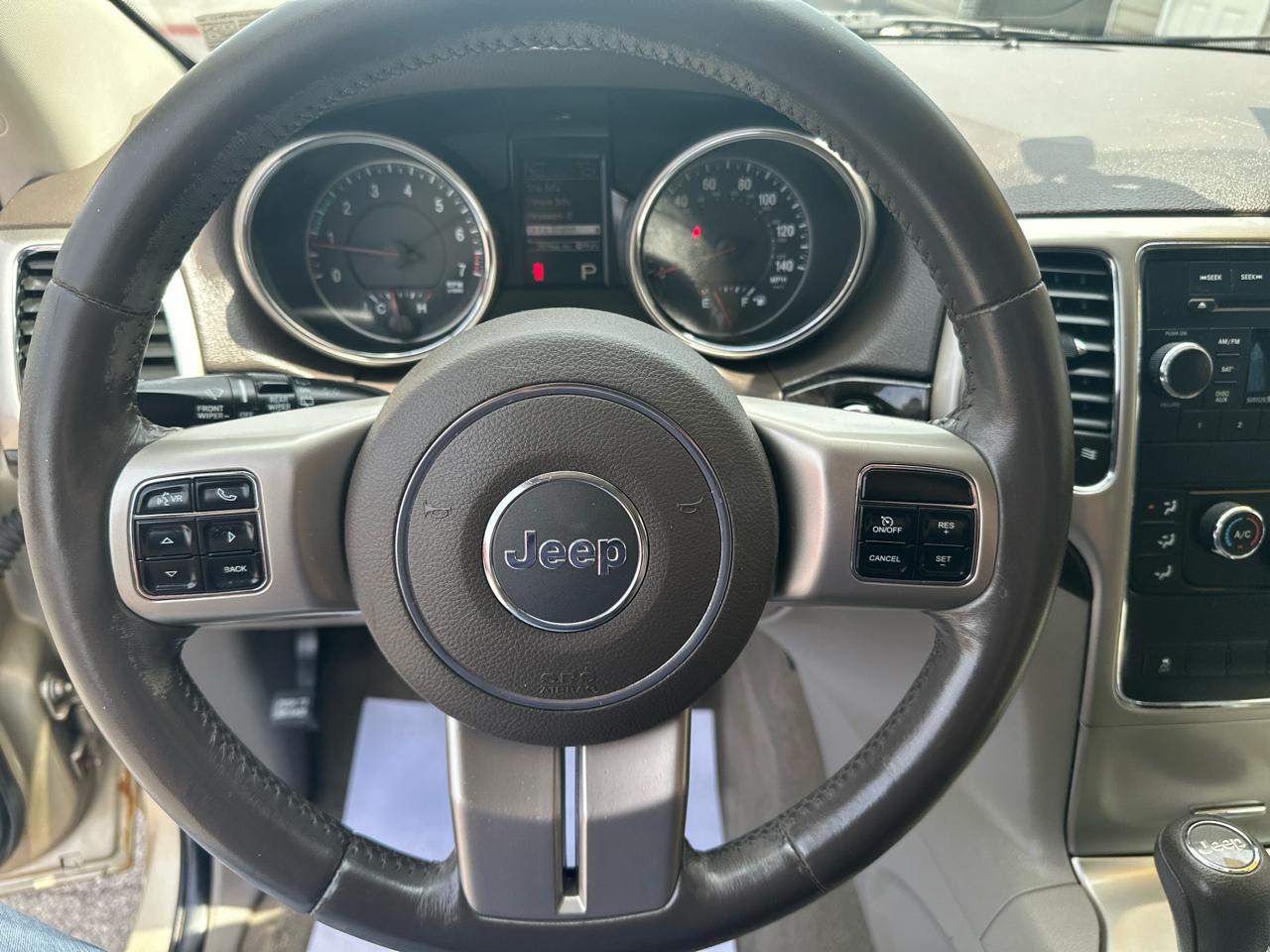 Jeep Grand Cherokee 4WD 4dr Laredo 2011