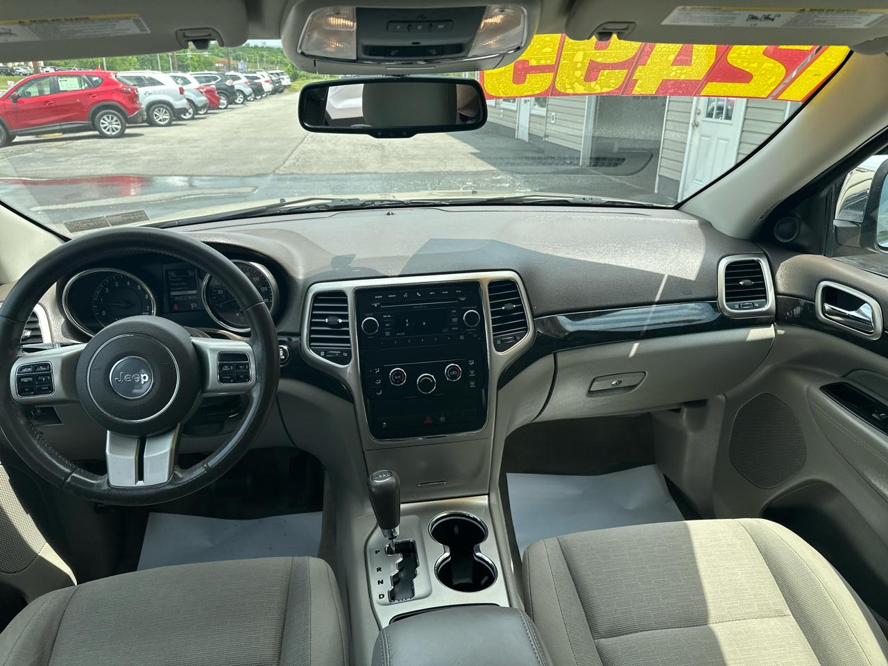 Jeep Grand Cherokee 4WD 4dr Laredo 2011