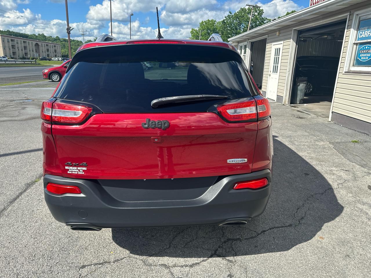 Jeep Cherokee 4WD 4dr Latitude 2015
