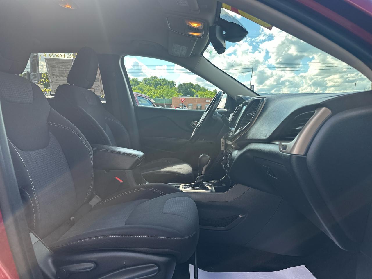 Jeep Cherokee 4WD 4dr Latitude 2015