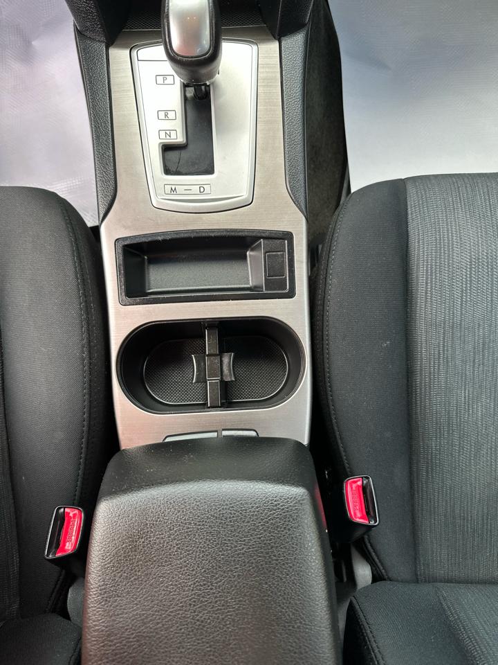 Subaru Legacy 4dr Sdn H4 Auto 2.5i Premium 2013