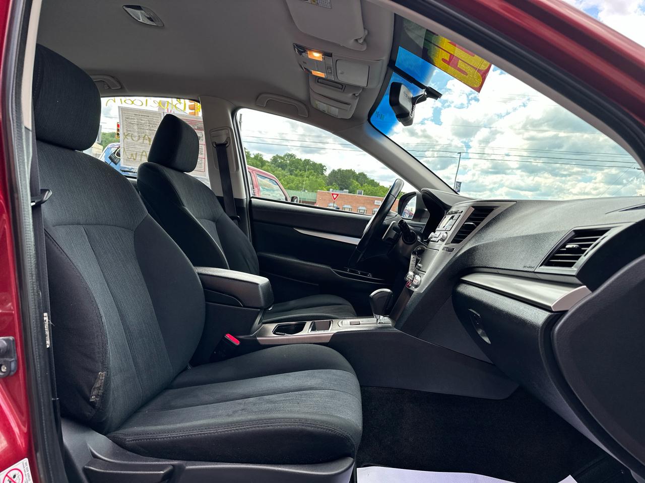 Subaru Legacy 4dr Sdn H4 Auto 2.5i Premium 2013
