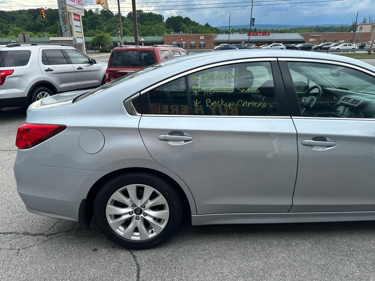 Subaru Legacy 4dr Sdn 2.5i Premium PZEV 2015