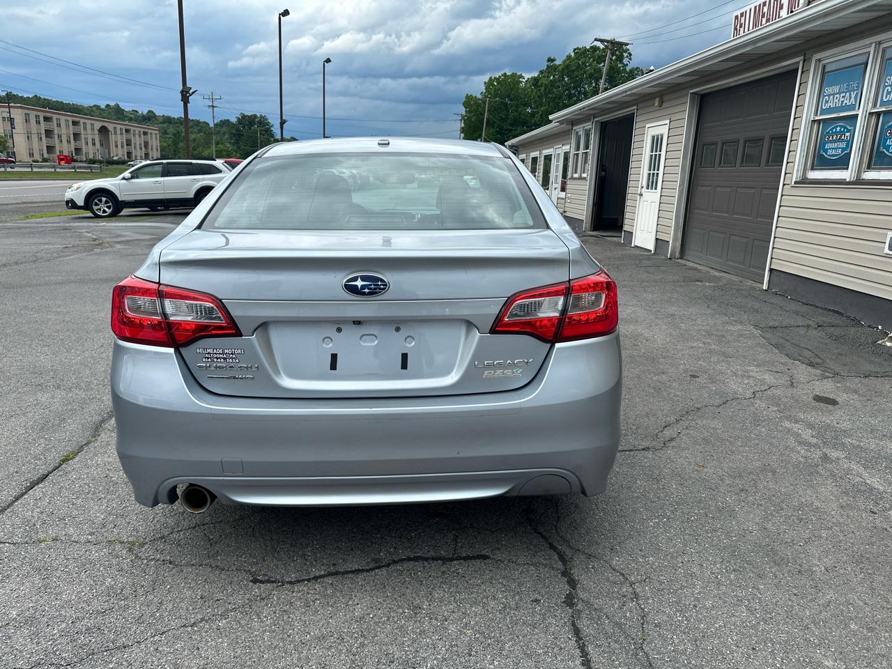 Subaru Legacy 4dr Sdn 2.5i Premium PZEV 2015