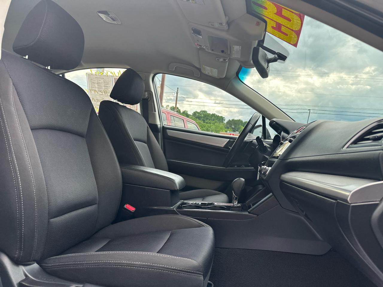 Subaru Legacy 4dr Sdn 2.5i Premium PZEV 2015