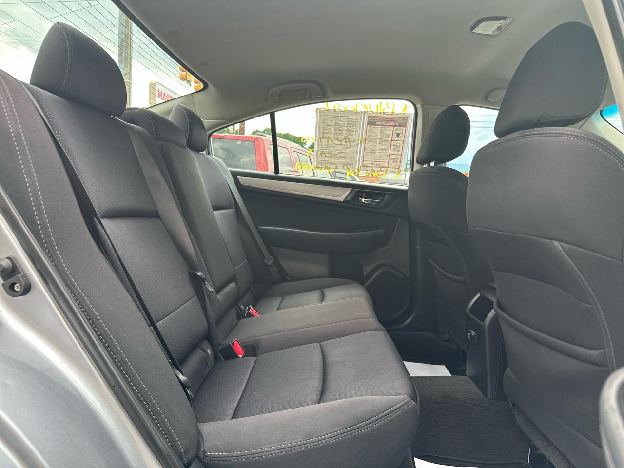 Subaru Legacy 4dr Sdn 2.5i Premium PZEV 2015