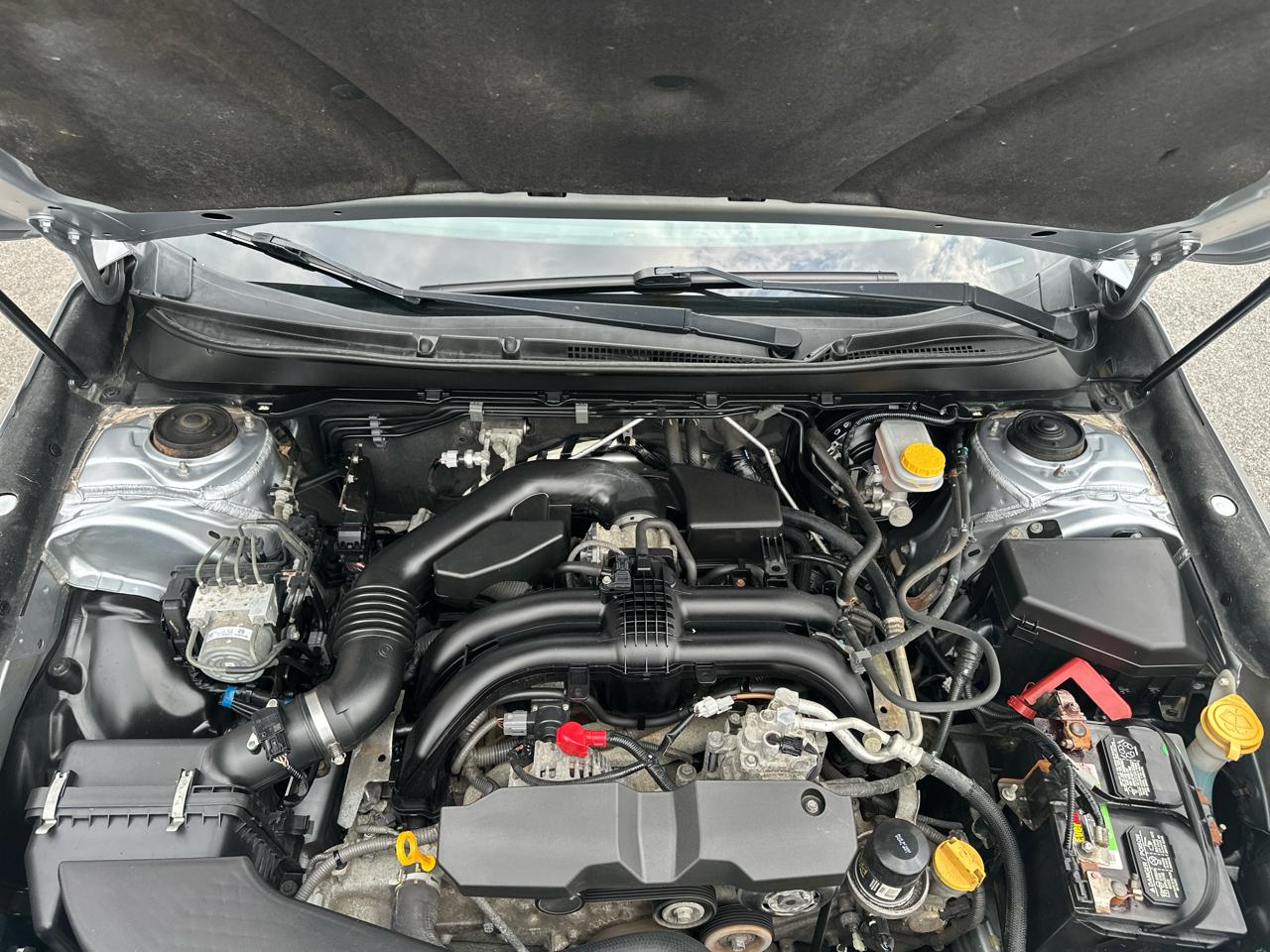 Subaru Legacy 4dr Sdn 2.5i Premium PZEV 2015