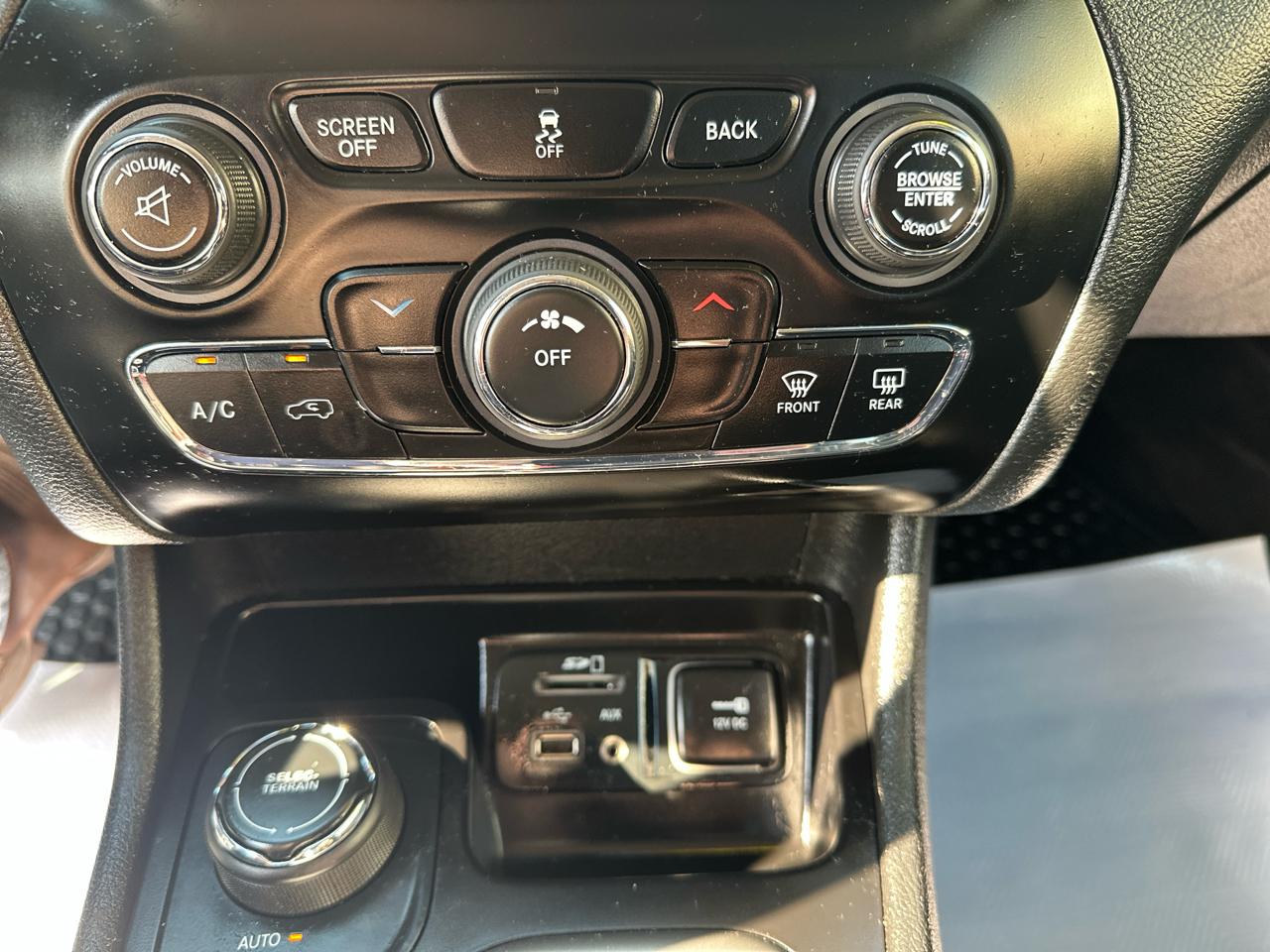Jeep Cherokee Latitude Plus 4x4 2018