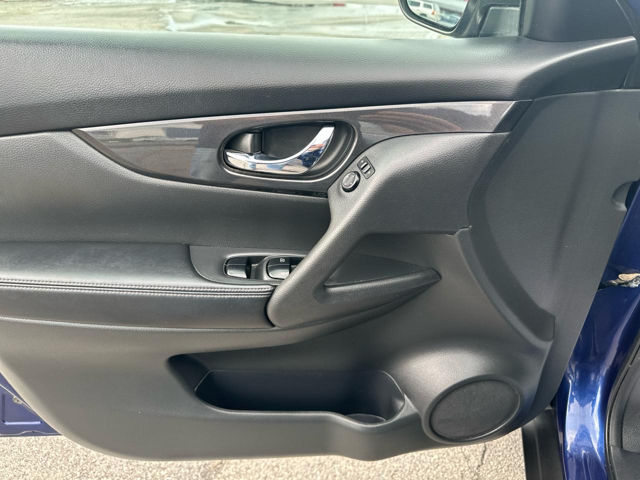 Nissan Rogue AWD SV 2017