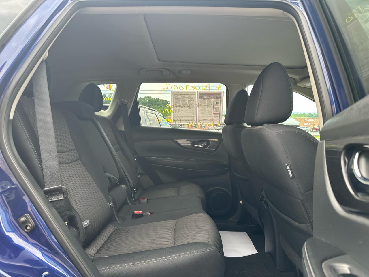 Nissan Rogue AWD SV 2017