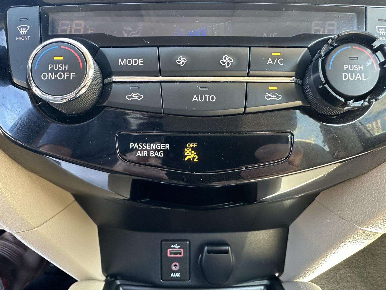 Nissan Rogue AWD SV 2017
