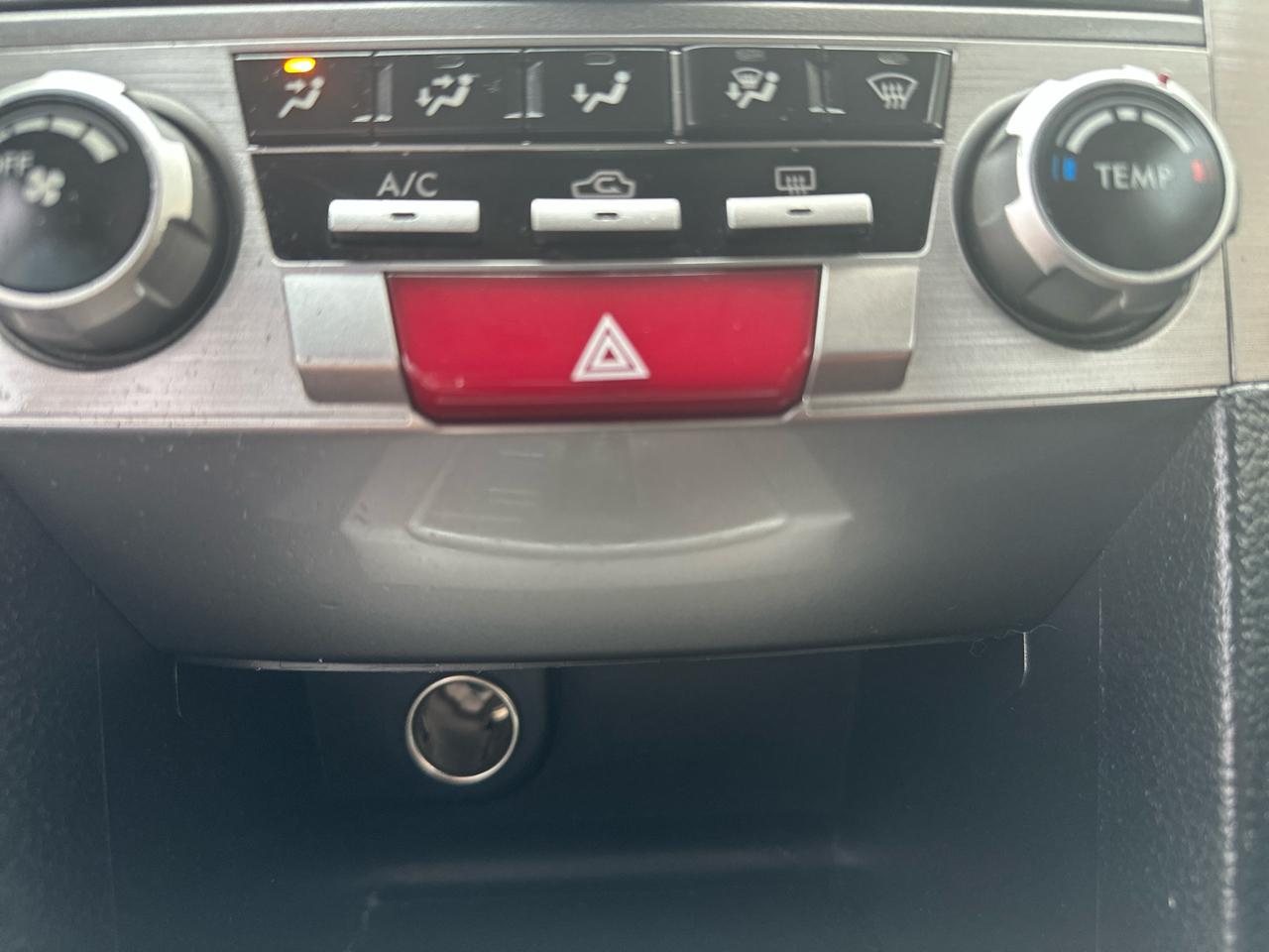 Subaru Outback 4dr Wgn H4 Auto 2.5i Premium 2012