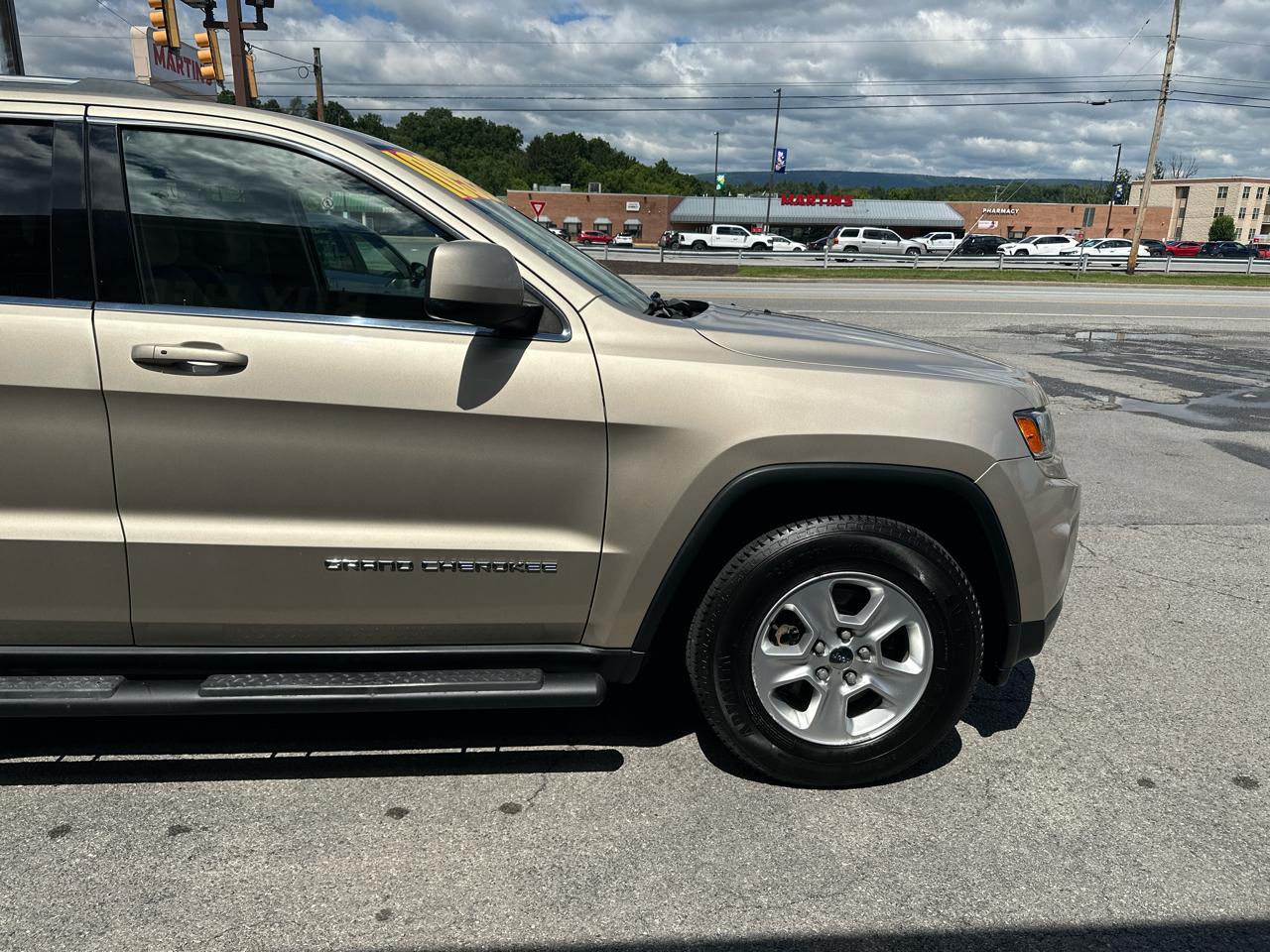Jeep Grand Cherokee 4WD 4dr Laredo 2014