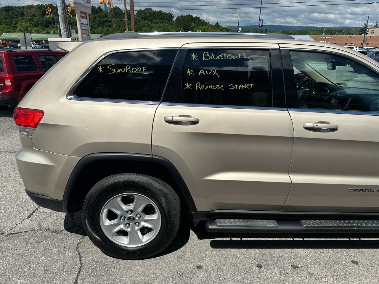 Jeep Grand Cherokee 4WD 4dr Laredo 2014