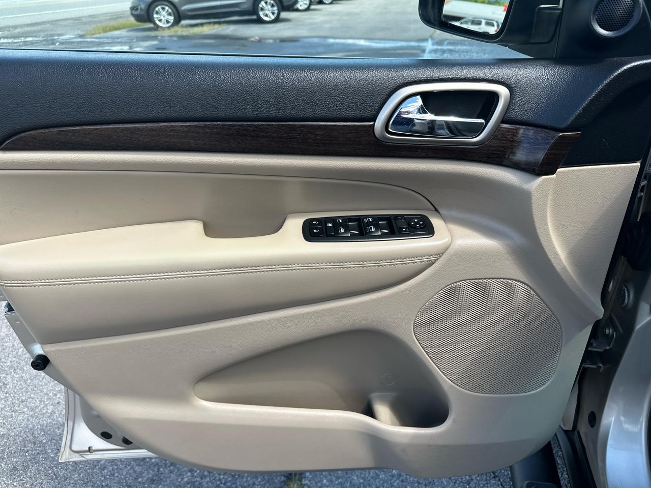 Jeep Grand Cherokee 4WD 4dr Laredo 2014