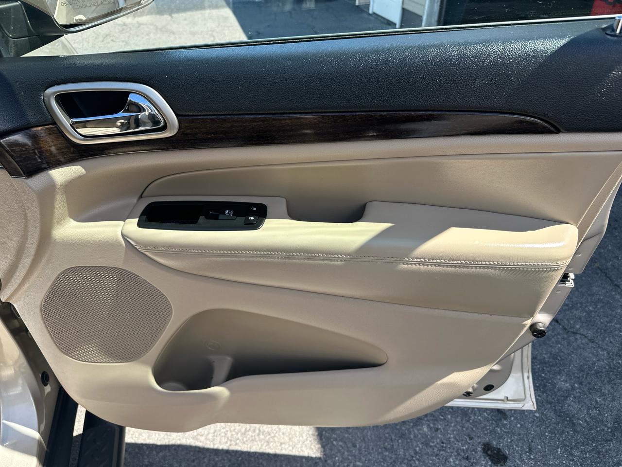 Jeep Grand Cherokee 4WD 4dr Laredo 2014