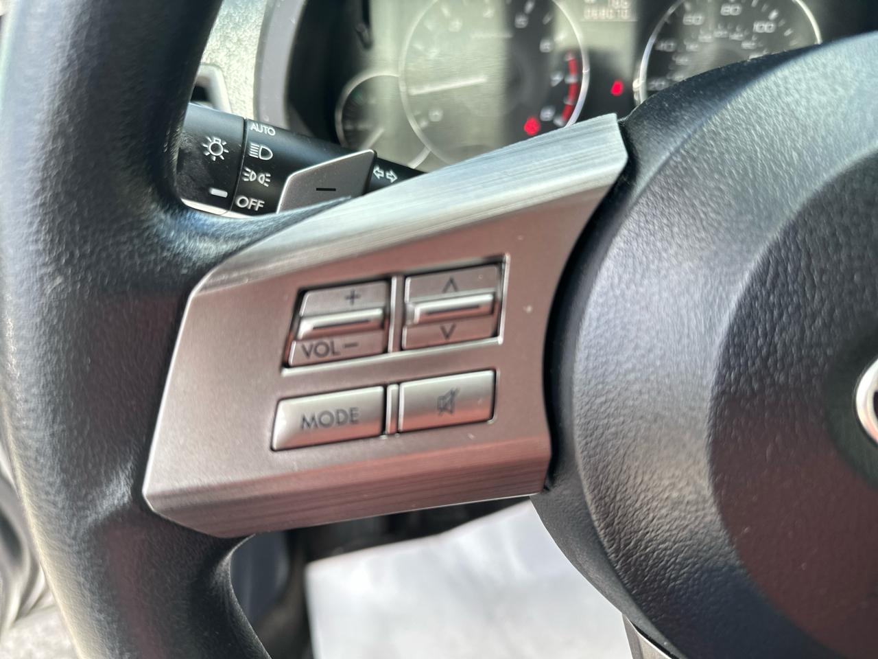 Subaru Legacy 4dr Sdn H4 Auto 2.5i 2011