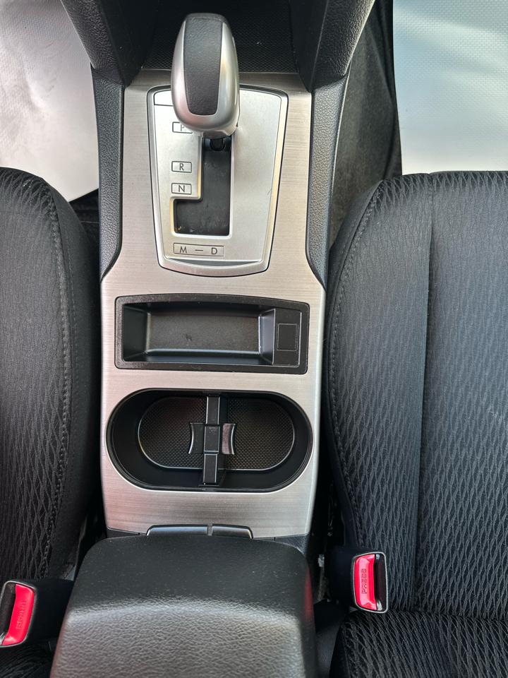 Subaru Legacy 4dr Sdn H4 Auto 2.5i 2011