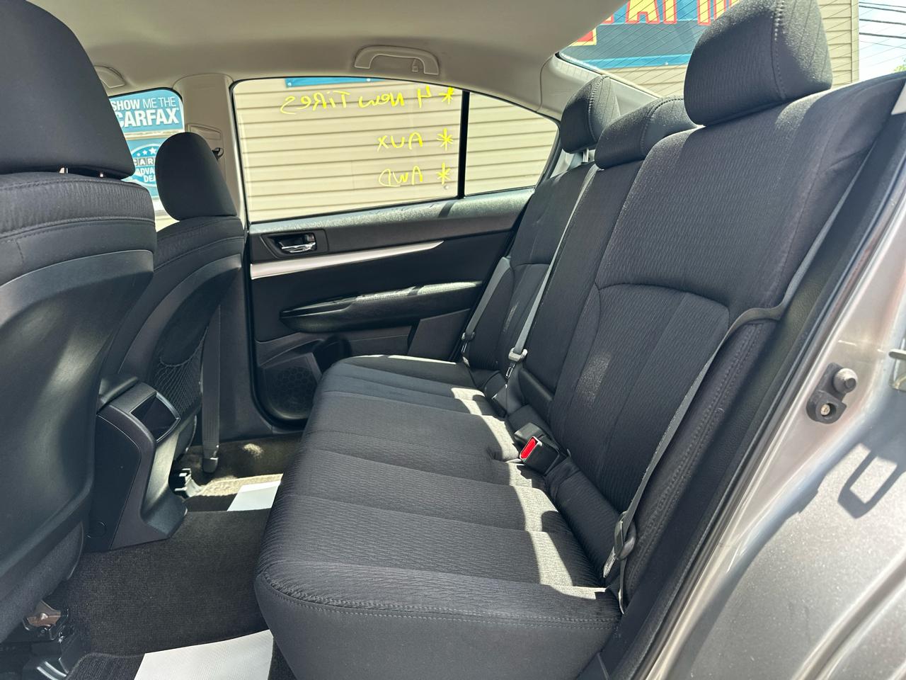 Subaru Legacy 4dr Sdn H4 Auto 2.5i 2011